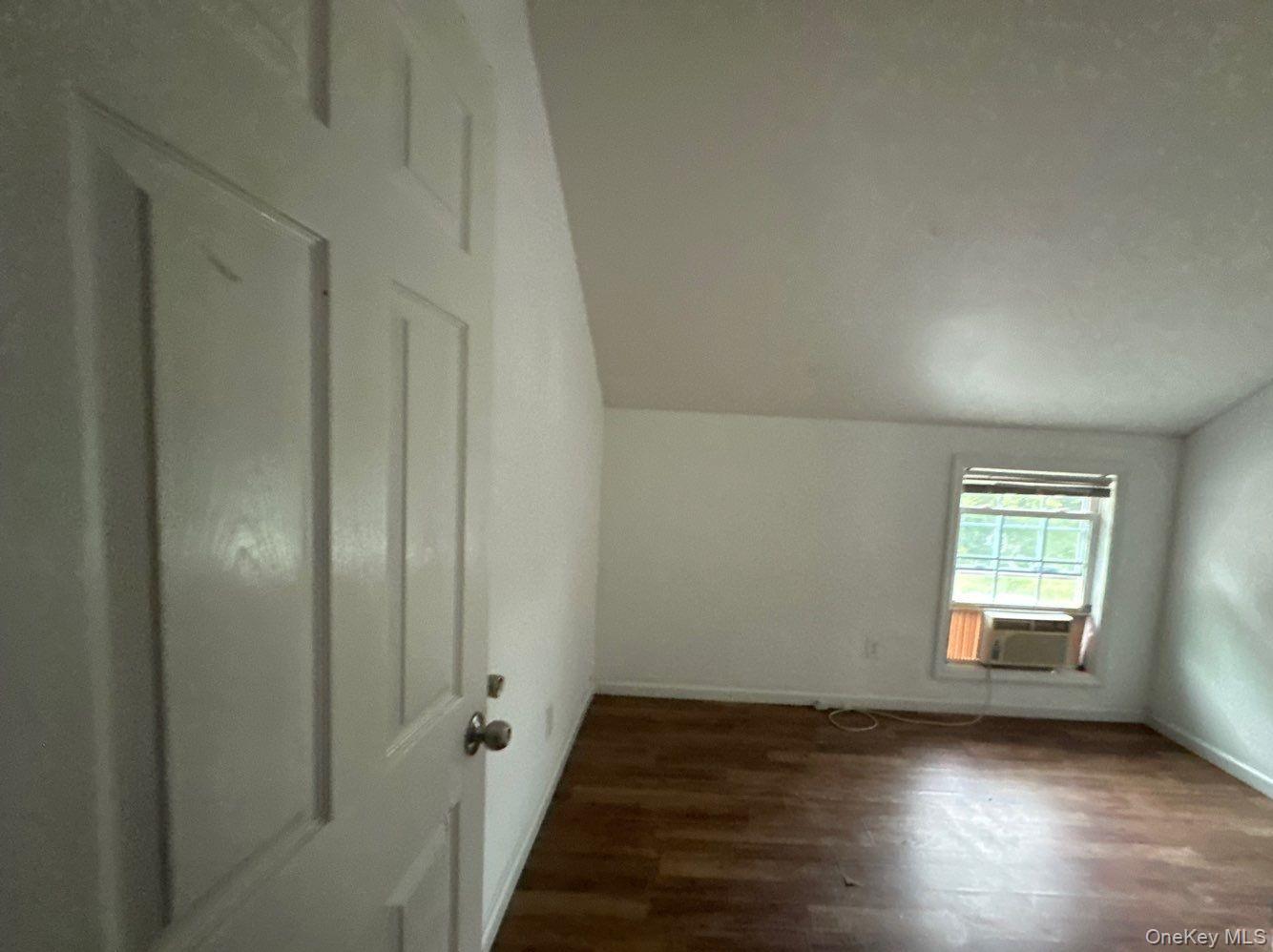 Single Family Oneill Avenue  Suffolk County, NY 11706, MLS-1045756-15