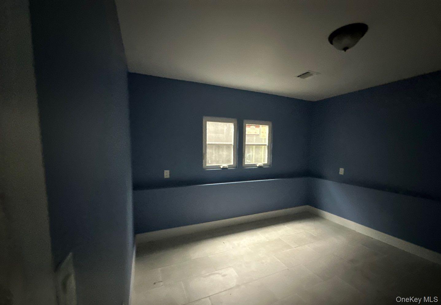 Single Family Oneill Avenue  Suffolk County, NY 11706, MLS-1045756-21
