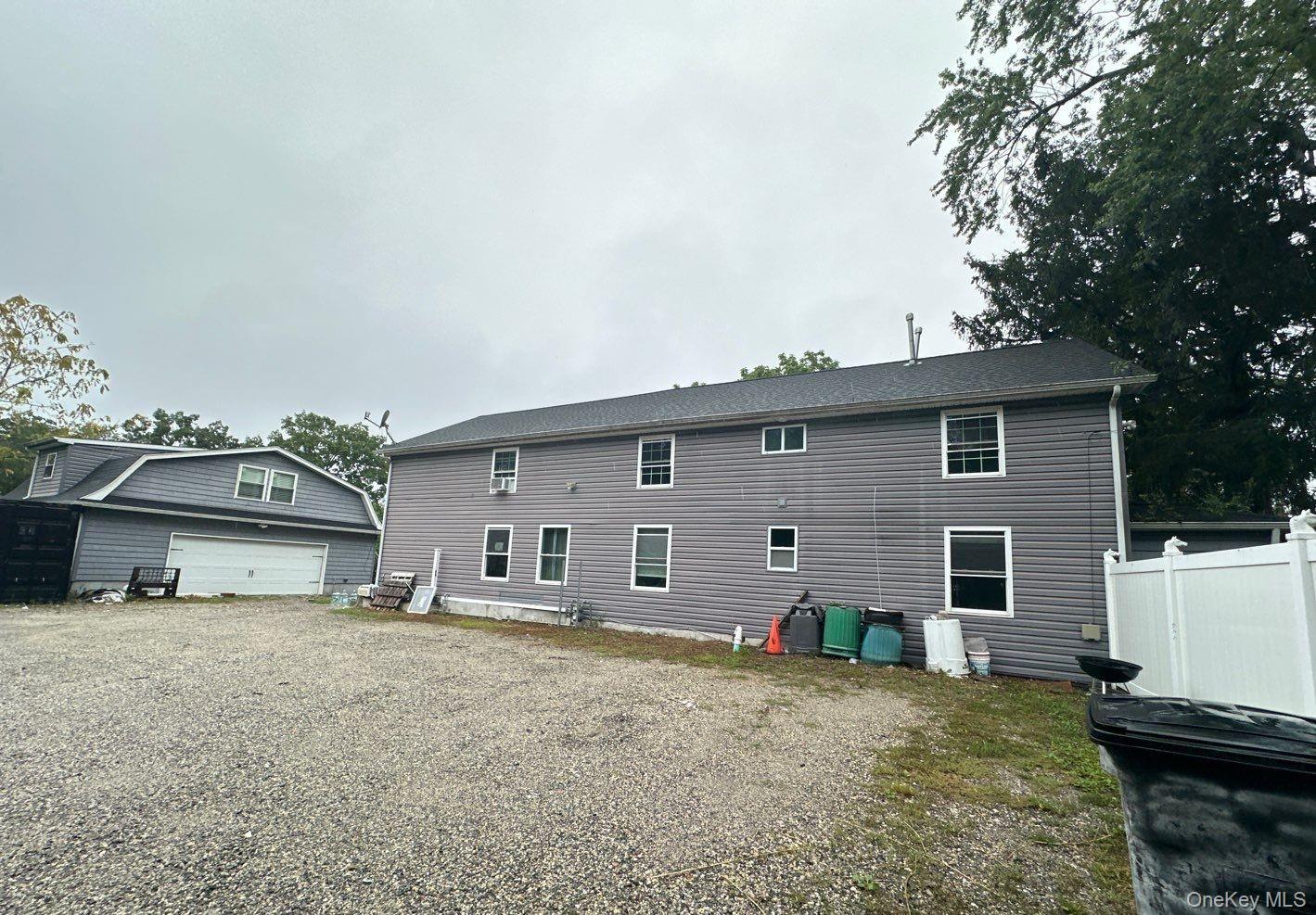 Single Family Oneill Avenue  Suffolk County, NY 11706, MLS-1045756-27