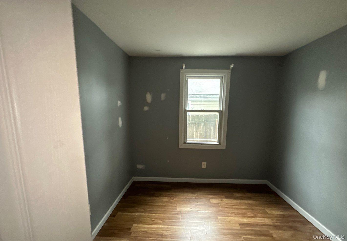Single Family Oneill Avenue  Suffolk County, NY 11706, MLS-1045756-4