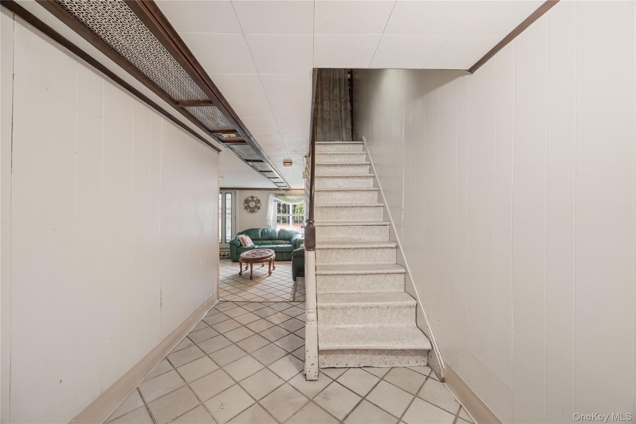 Single Family Hollywood Avenue  Bronx, NY 10465, MLS-1045765-27