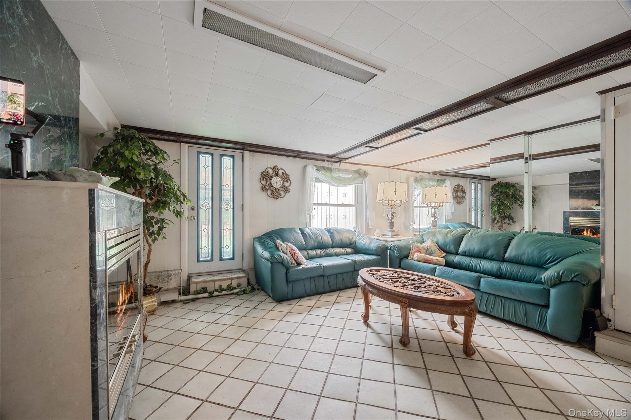 Single Family Hollywood Avenue  Bronx, NY 10465, MLS-1045765-29