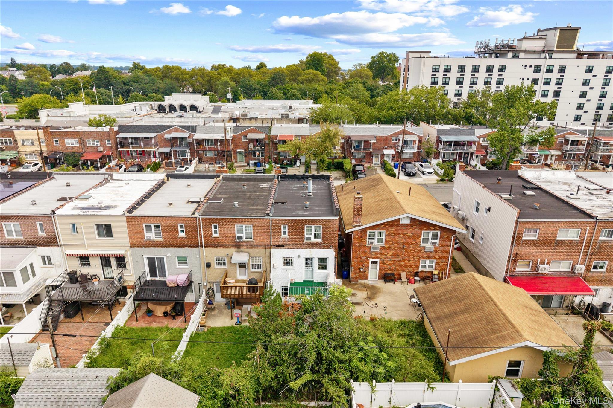 Single Family Hollywood Avenue  Bronx, NY 10465, MLS-1045765-41