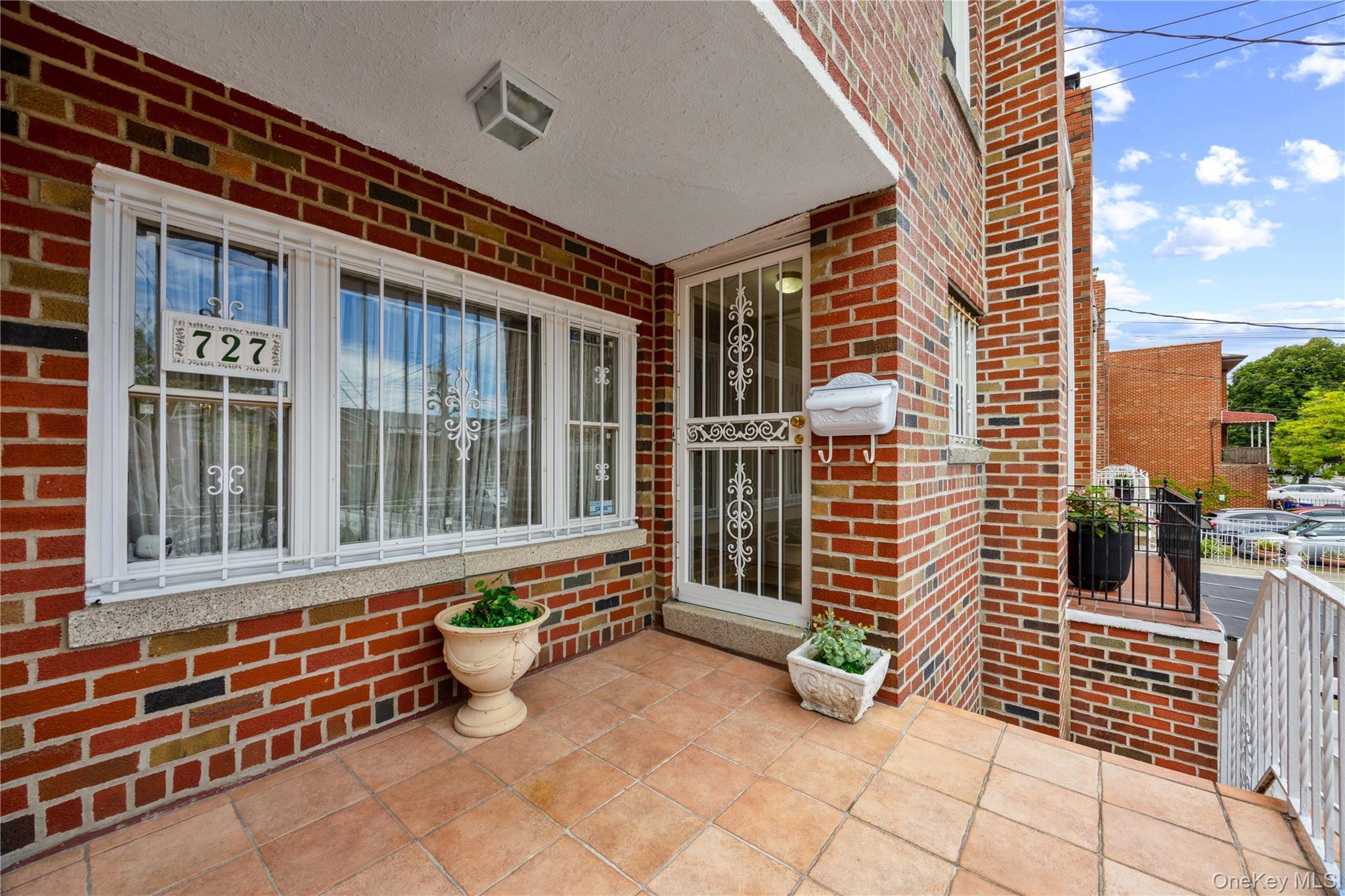 Single Family Hollywood Avenue  Bronx, NY 10465, MLS-1045765-5