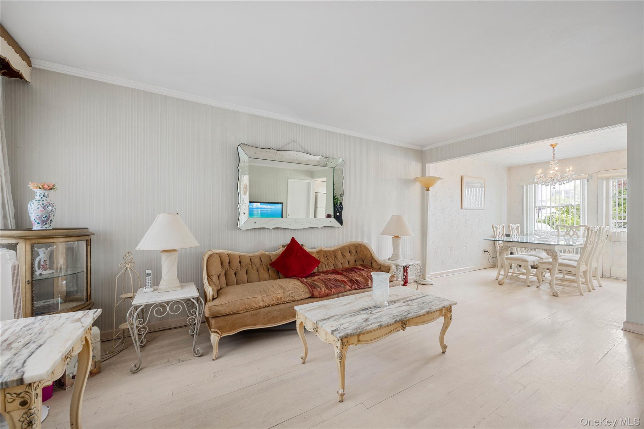 Single Family Hollywood Avenue  Bronx, NY 10465, MLS-1045765-8