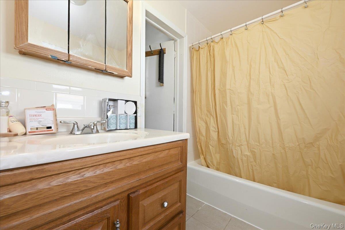 Single Family Mcbride Street  Queens, NY 11691, MLS-1045767-16