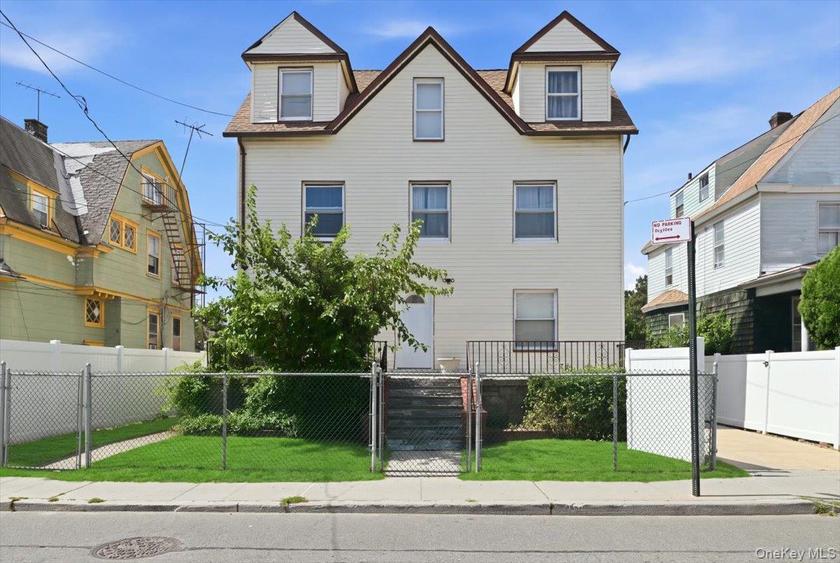 Single Family Mcbride Street  Queens, NY 11691, MLS-1045767-2