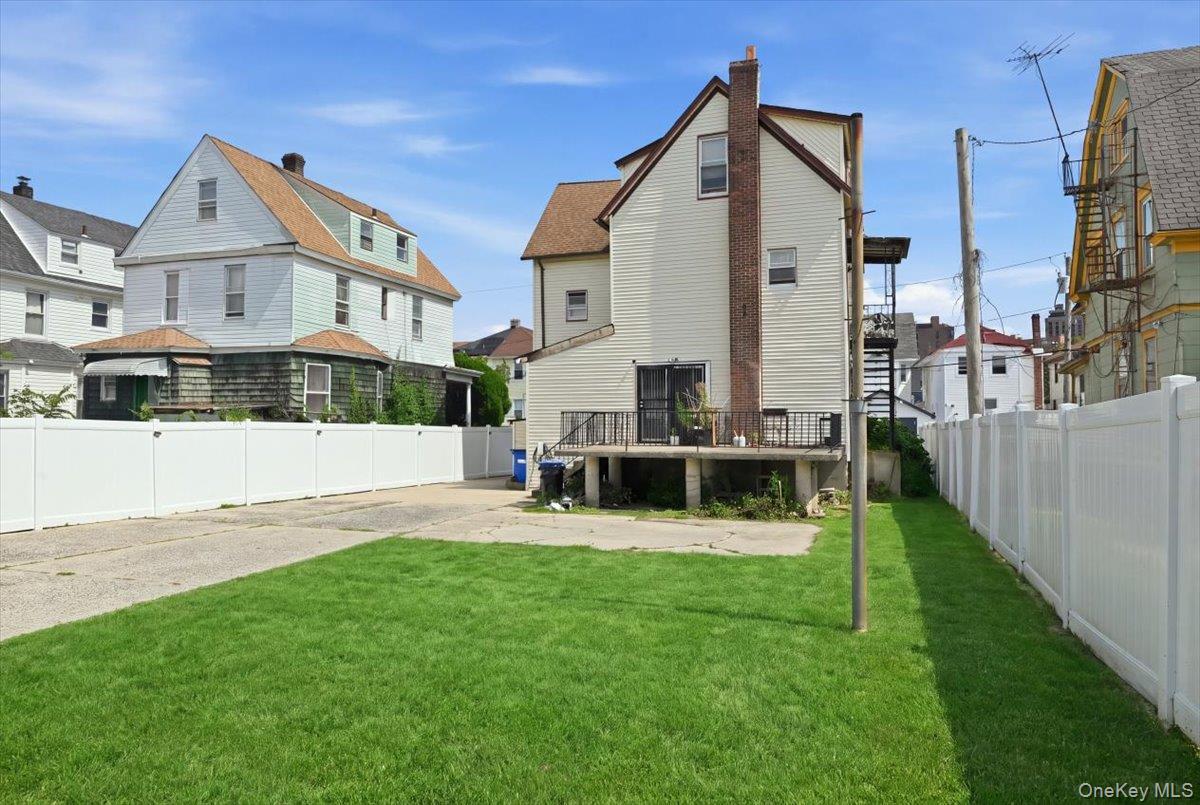 Single Family Mcbride Street  Queens, NY 11691, MLS-1045767-26