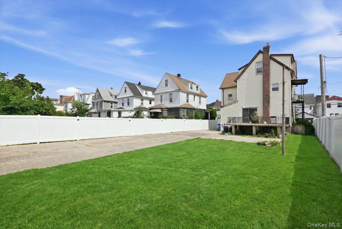 Single Family Mcbride Street  Queens, NY 11691, MLS-1045767-27