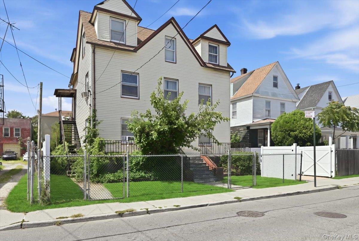 Single Family Mcbride Street  Queens, NY 11691, MLS-1045767-3