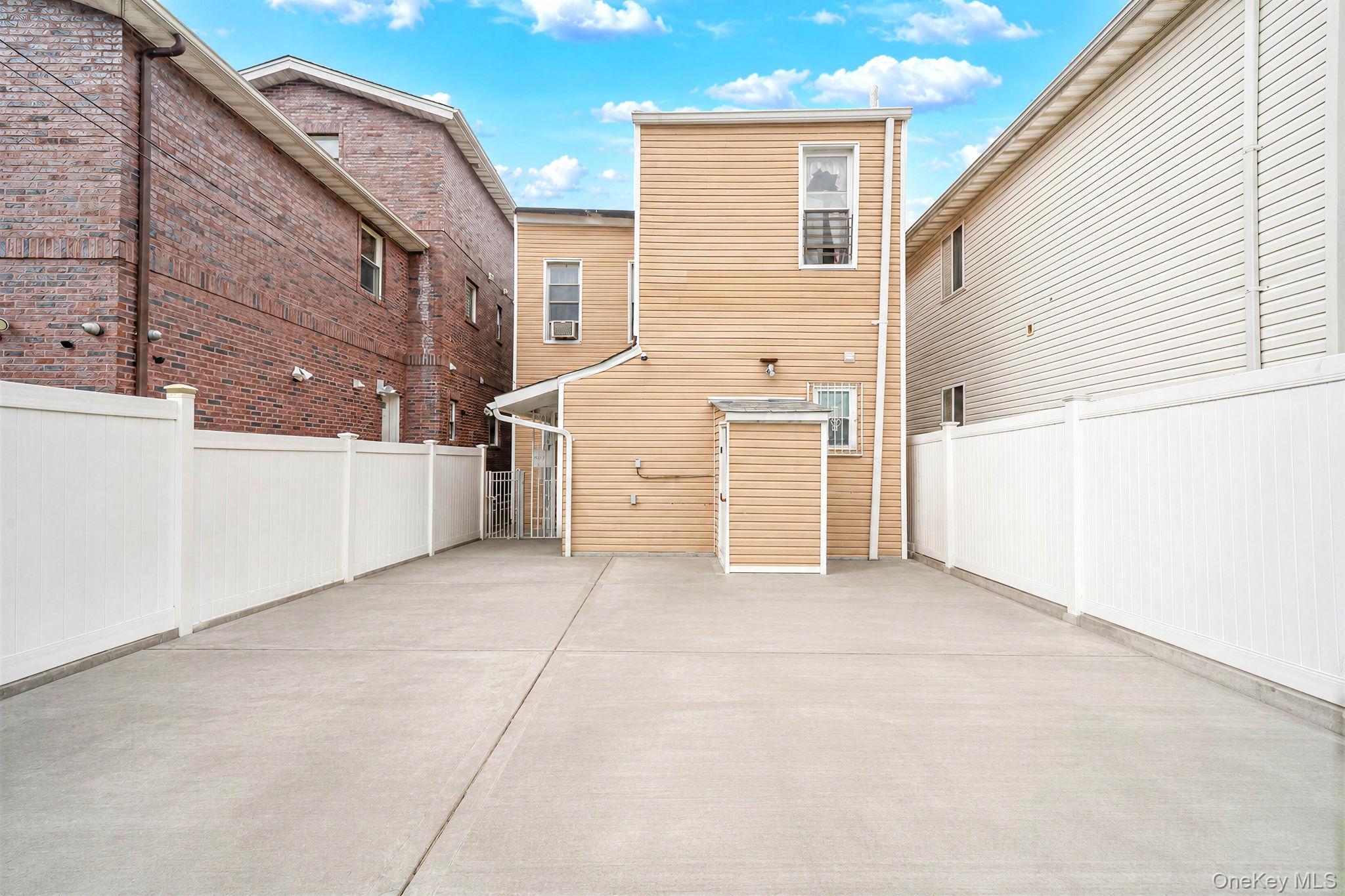 Single Family Hale Ave Brooklyn, NY 11208, MLS-1045774-31