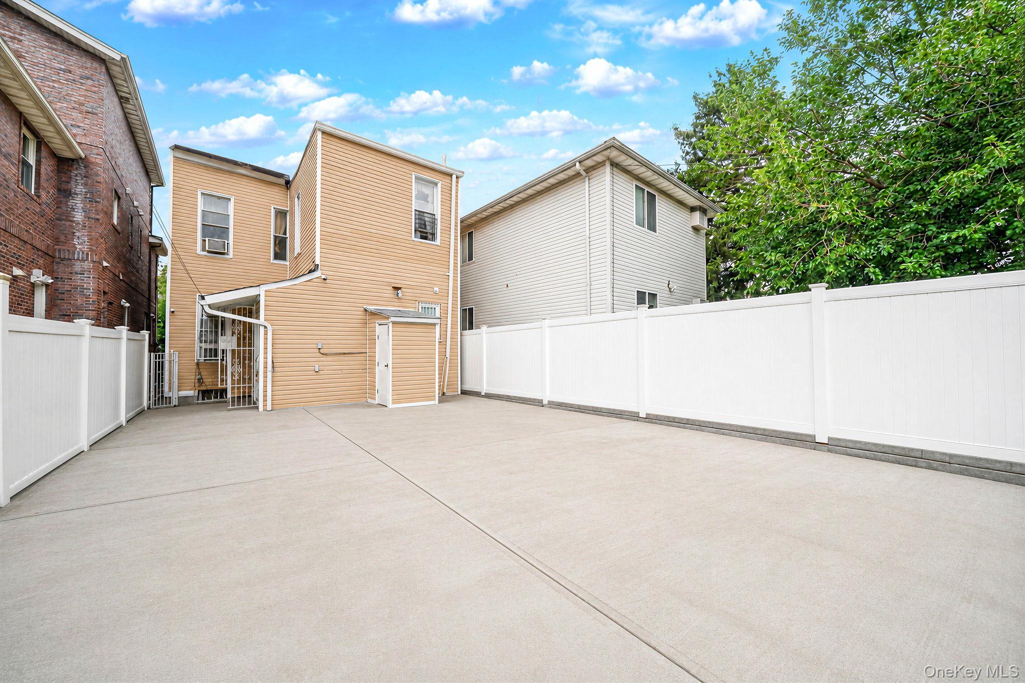 Single Family Hale Ave  Brooklyn, NY 11208, MLS-1045774-33