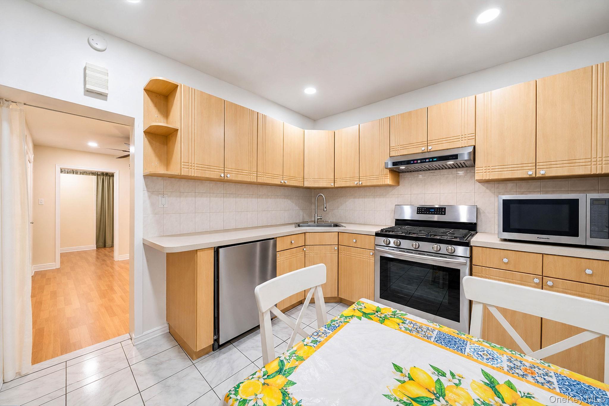 Single Family Hale Ave Brooklyn, NY 11208, MLS-1045774-5