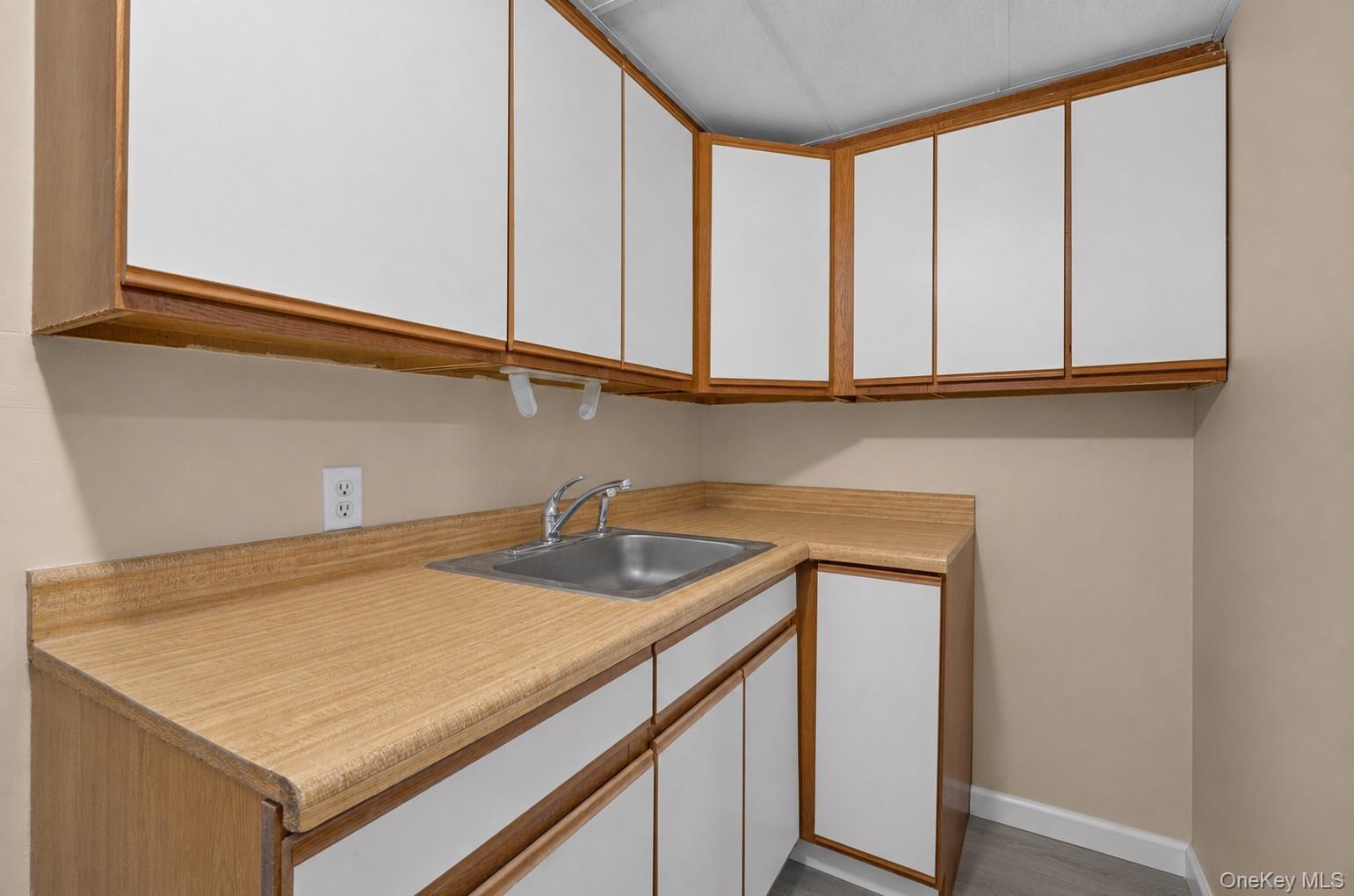 Single Family Christian Avenue Suffolk County, NY 11733, MLS-1045776-36