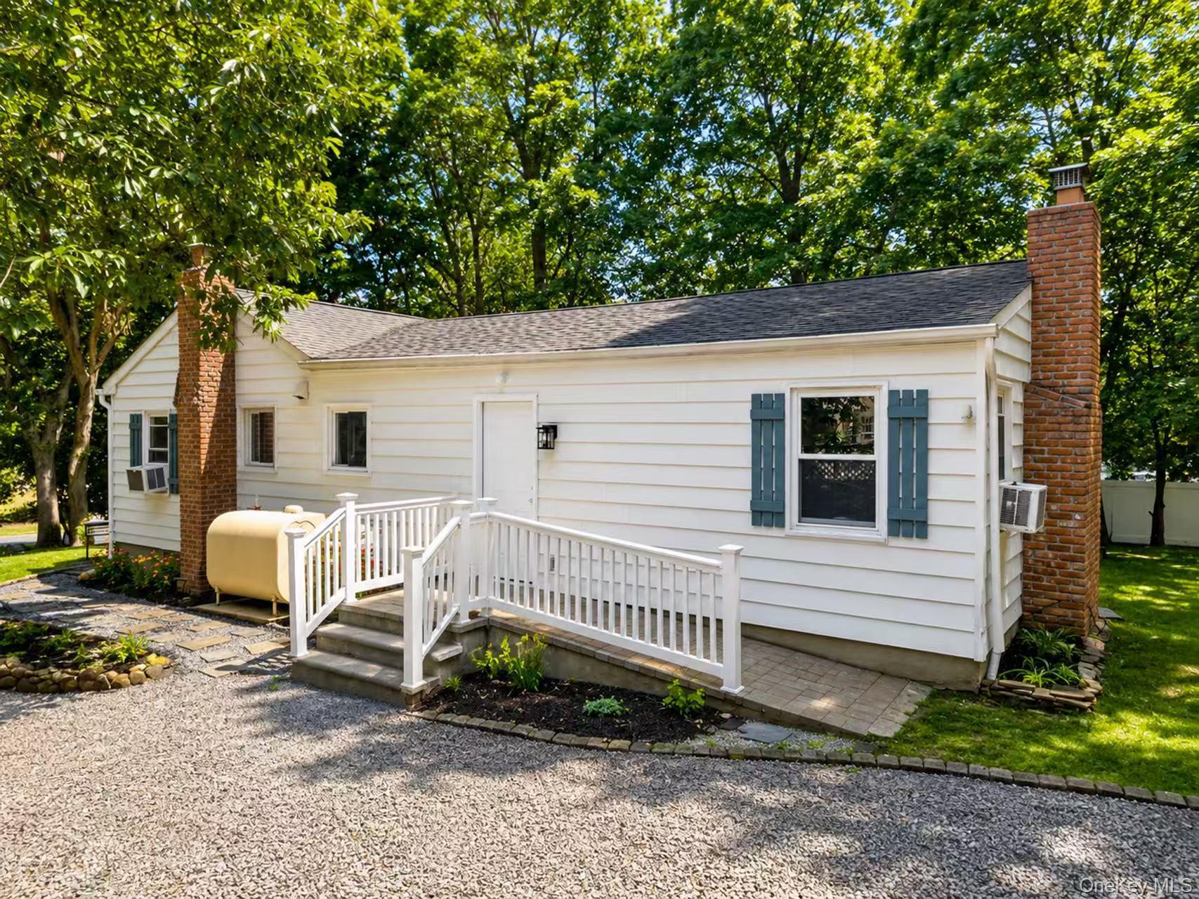 Single Family Christian Avenue Suffolk County, NY 11733, MLS-1045776-4