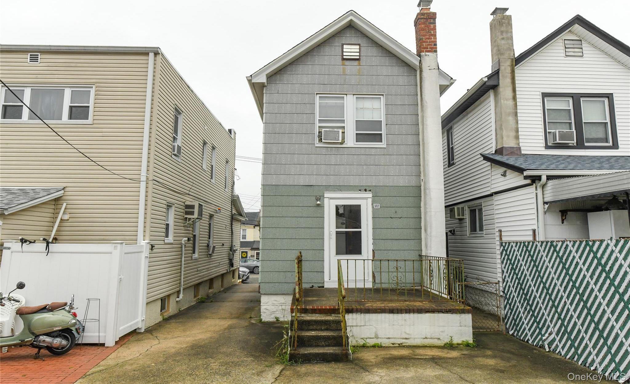 Single Family Sutter Avenue Queens, NY 11417, MLS-1045784-7