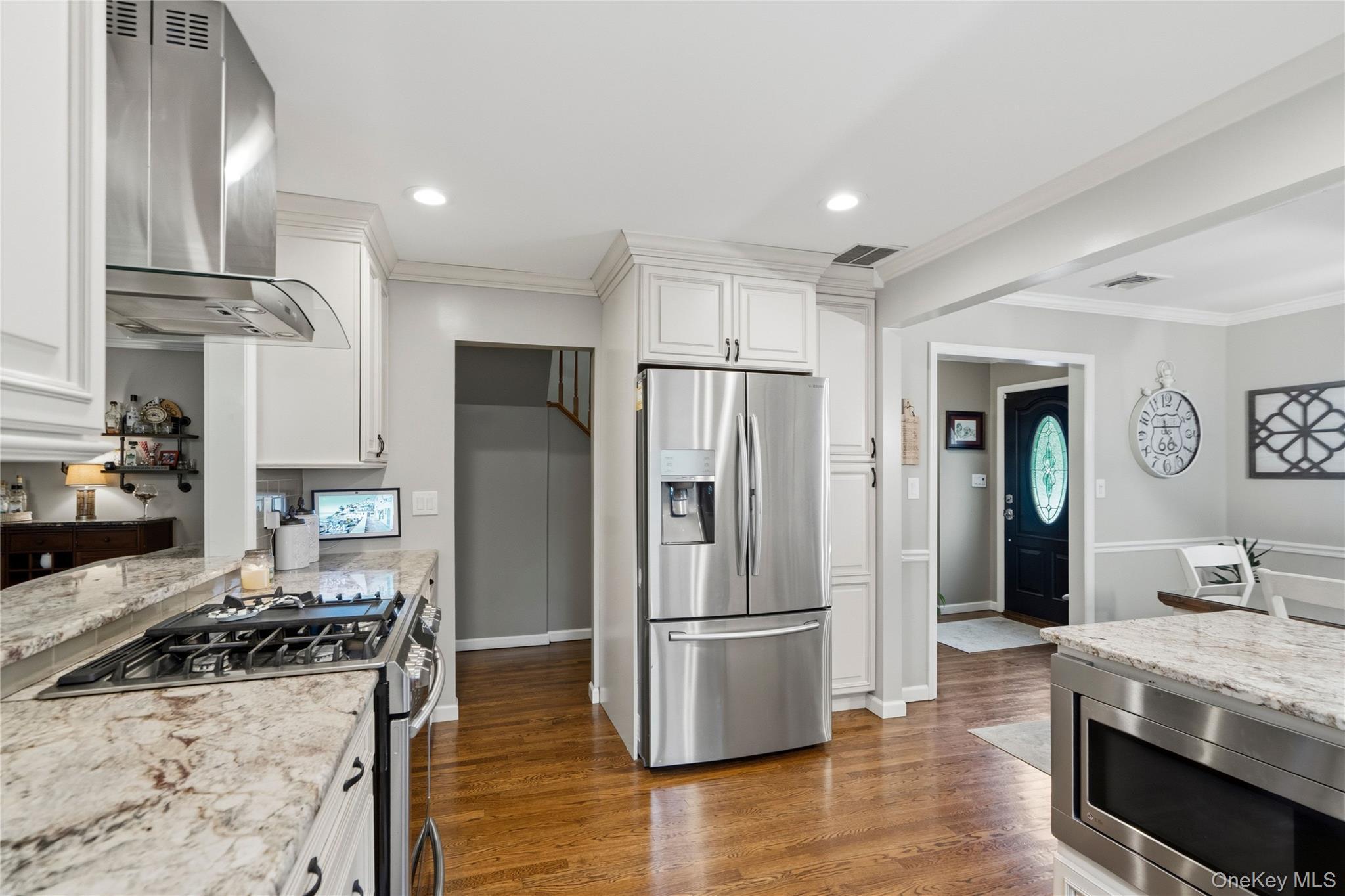 Single Family Hy Place Suffolk County, NY 11755, MLS-1045805-11