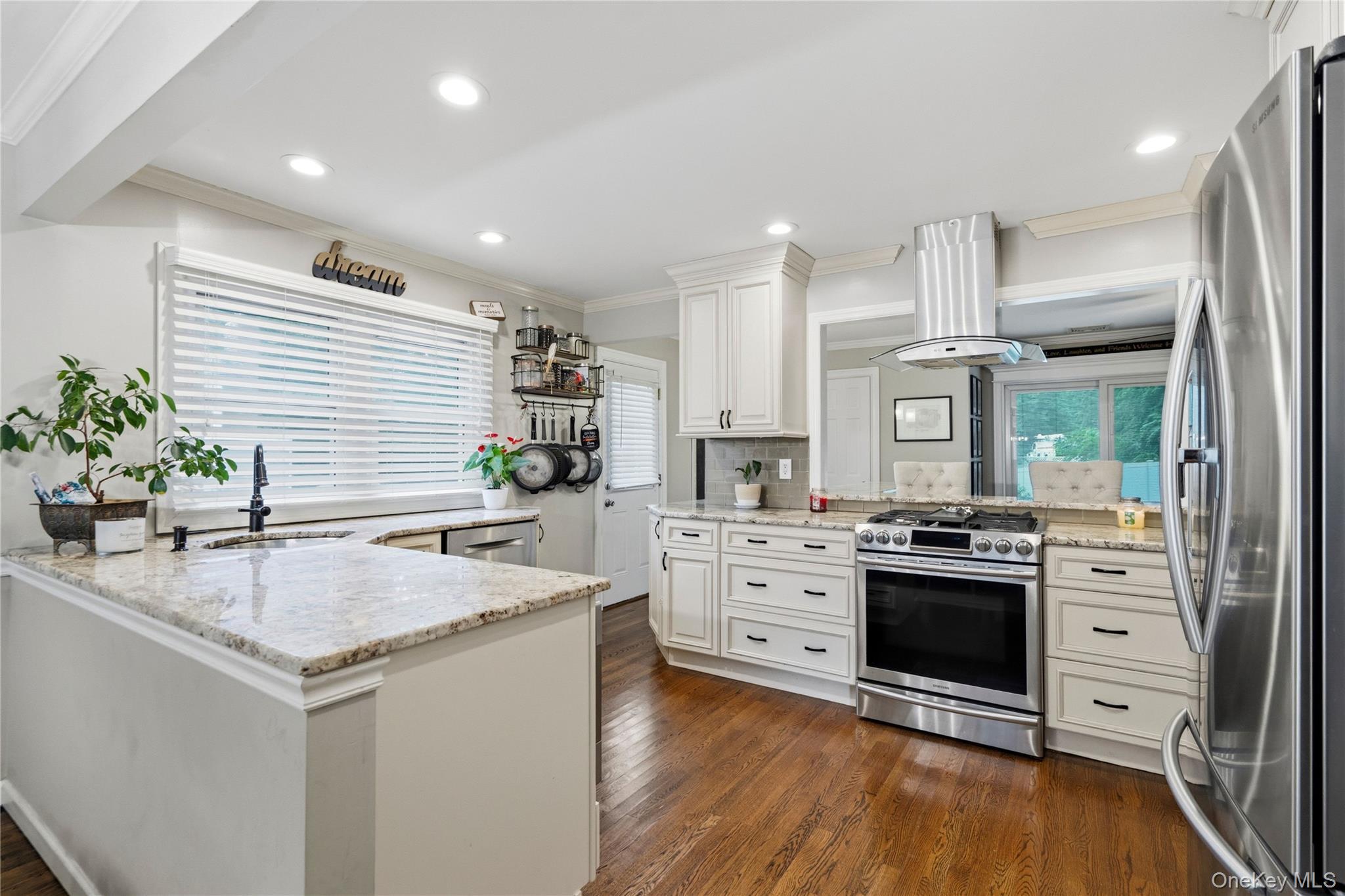 Single Family Hy Place Suffolk County, NY 11755, MLS-1045805-8