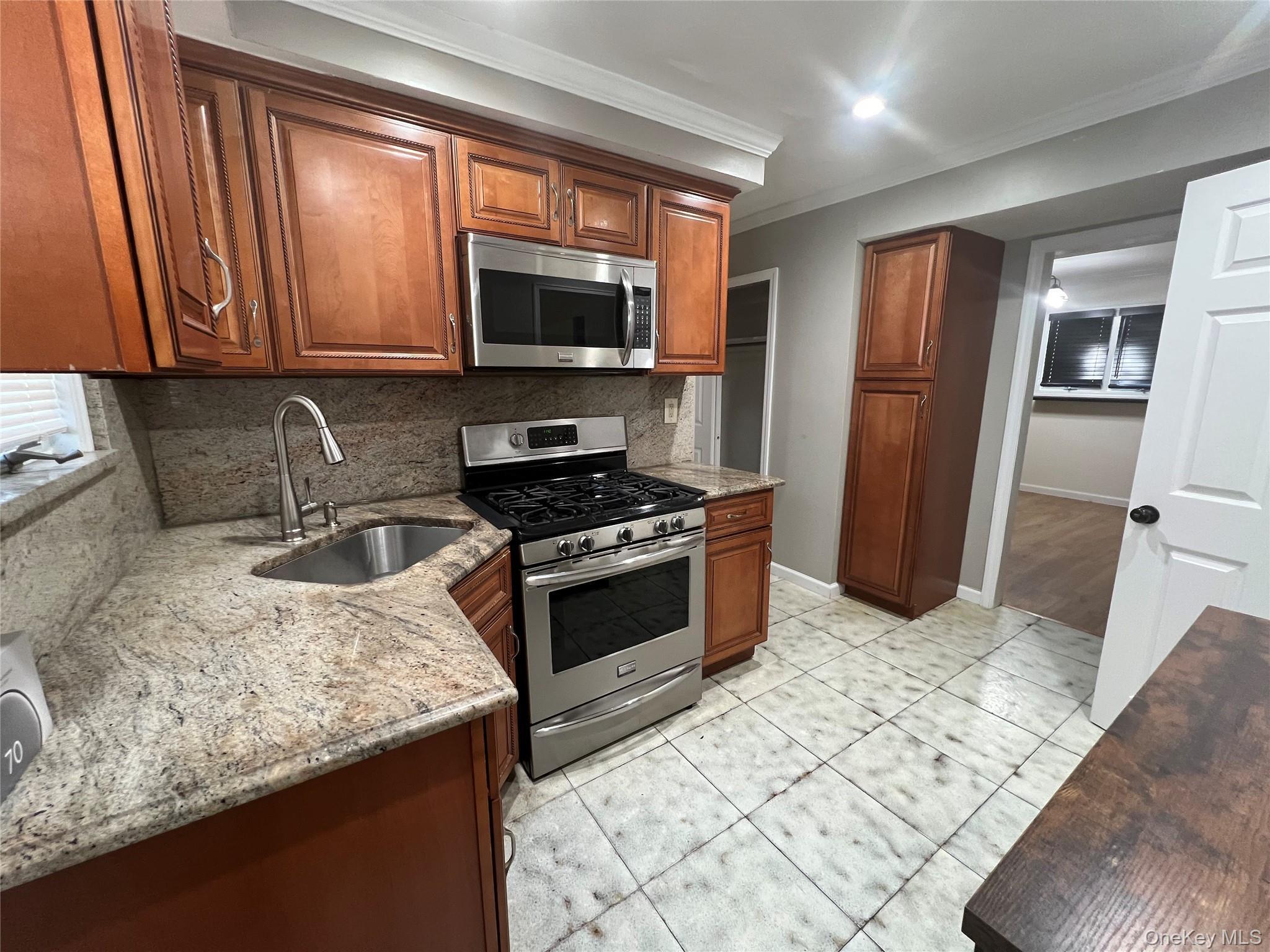 Single Family 164th Avenue Queens, NY 11414, MLS-1045832-17