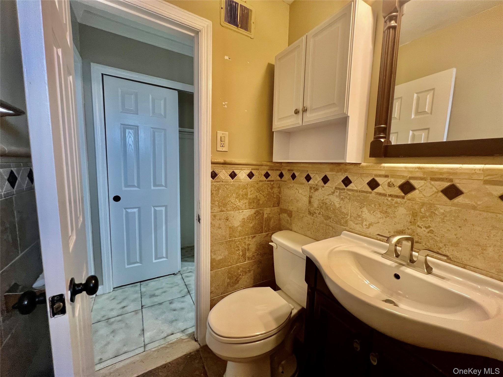 Single Family 164th Avenue Queens, NY 11414, MLS-1045832-23