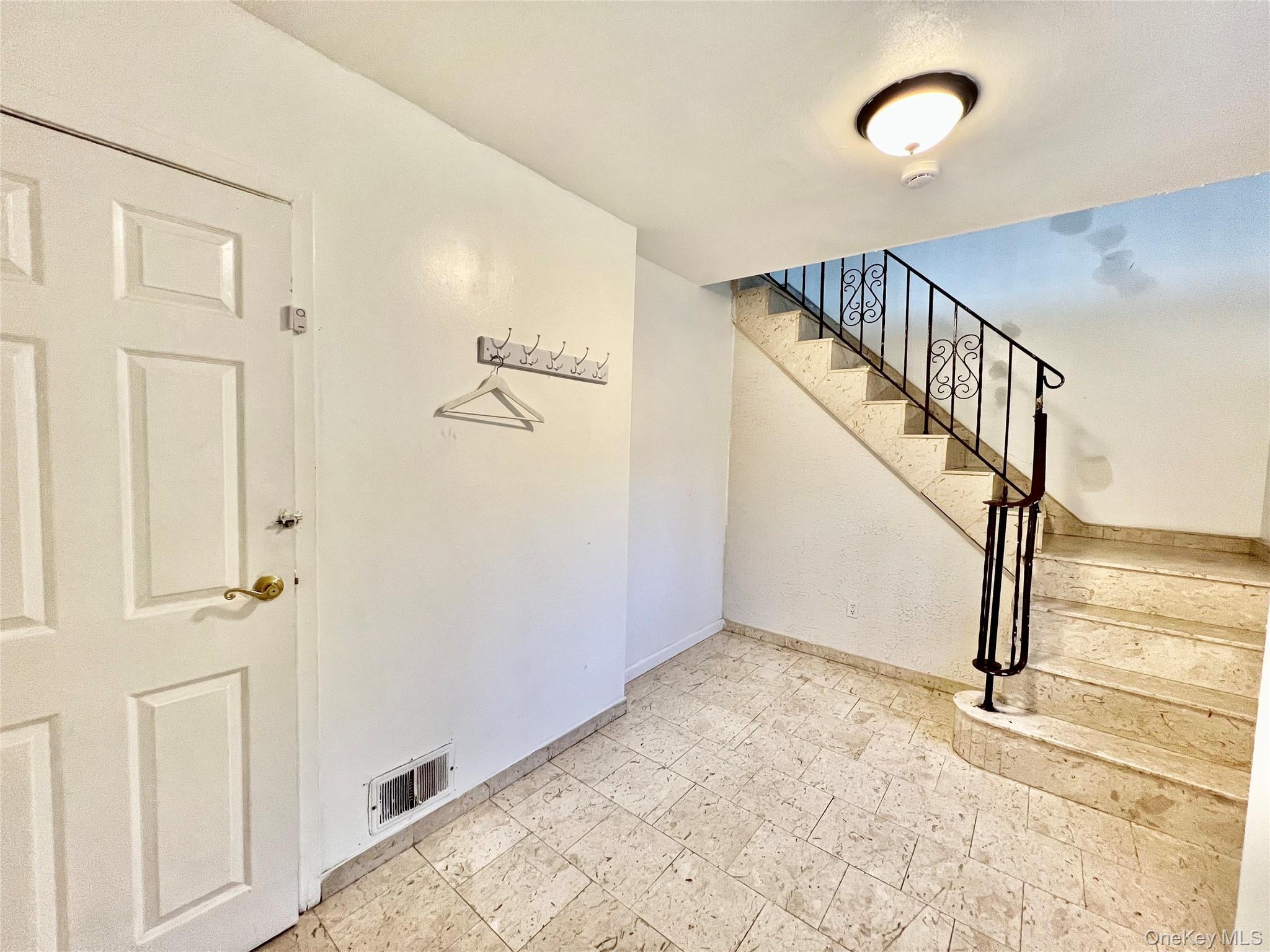 Single Family 164th Avenue Queens, NY 11414, MLS-1045832-4