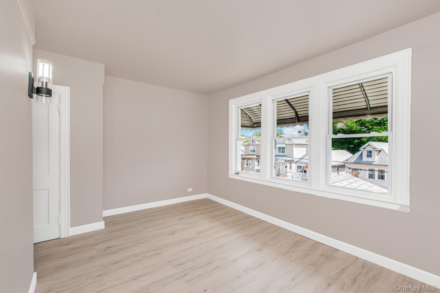 Single Family Taylor Avenue Bronx, NY 10473, MLS-1045836-10
