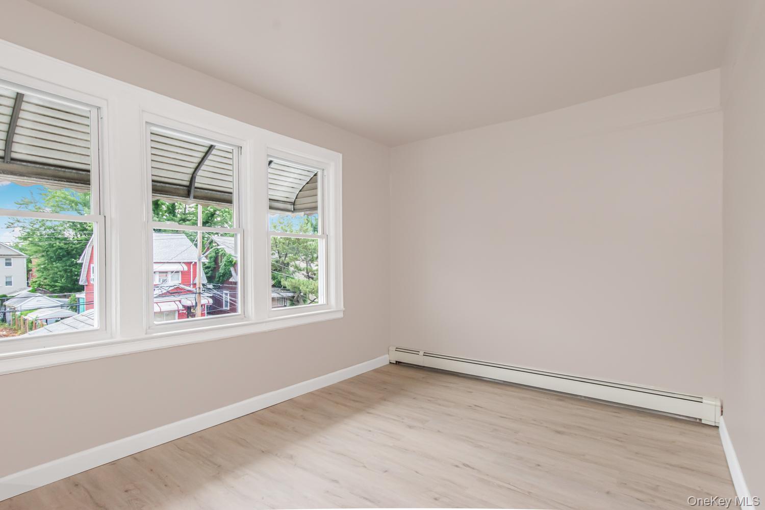 Single Family Taylor Avenue Bronx, NY 10473, MLS-1045836-11