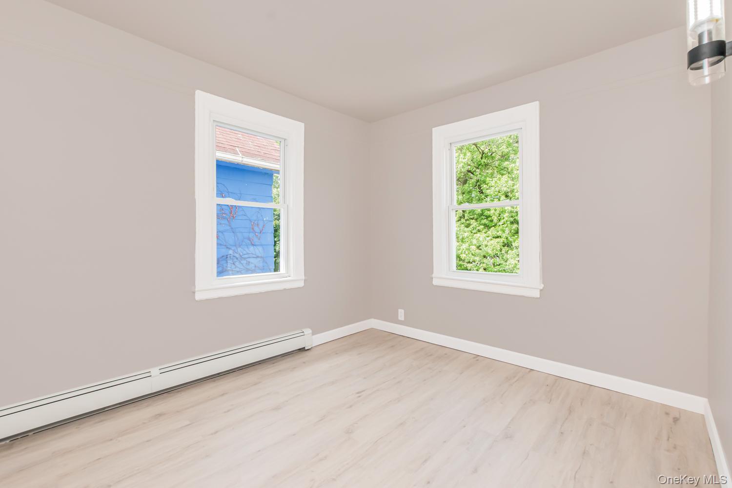 Single Family Taylor Avenue Bronx, NY 10473, MLS-1045836-13