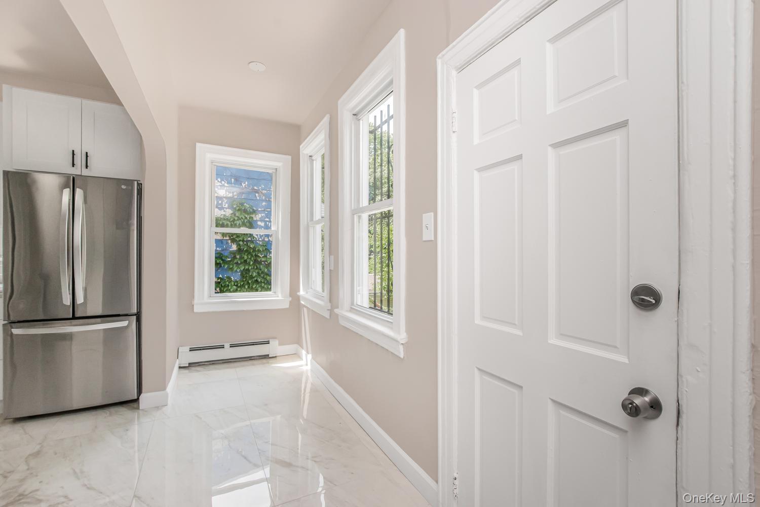 Single Family Taylor Avenue Bronx, NY 10473, MLS-1045836-4