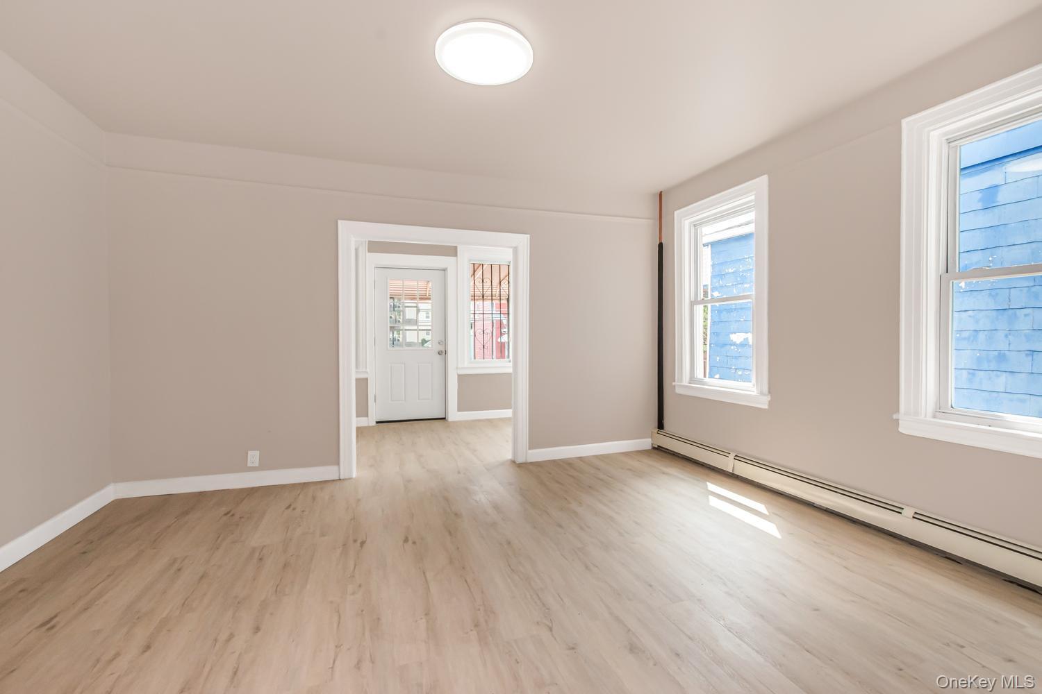 Single Family Taylor Avenue Bronx, NY 10473, MLS-1045836-6