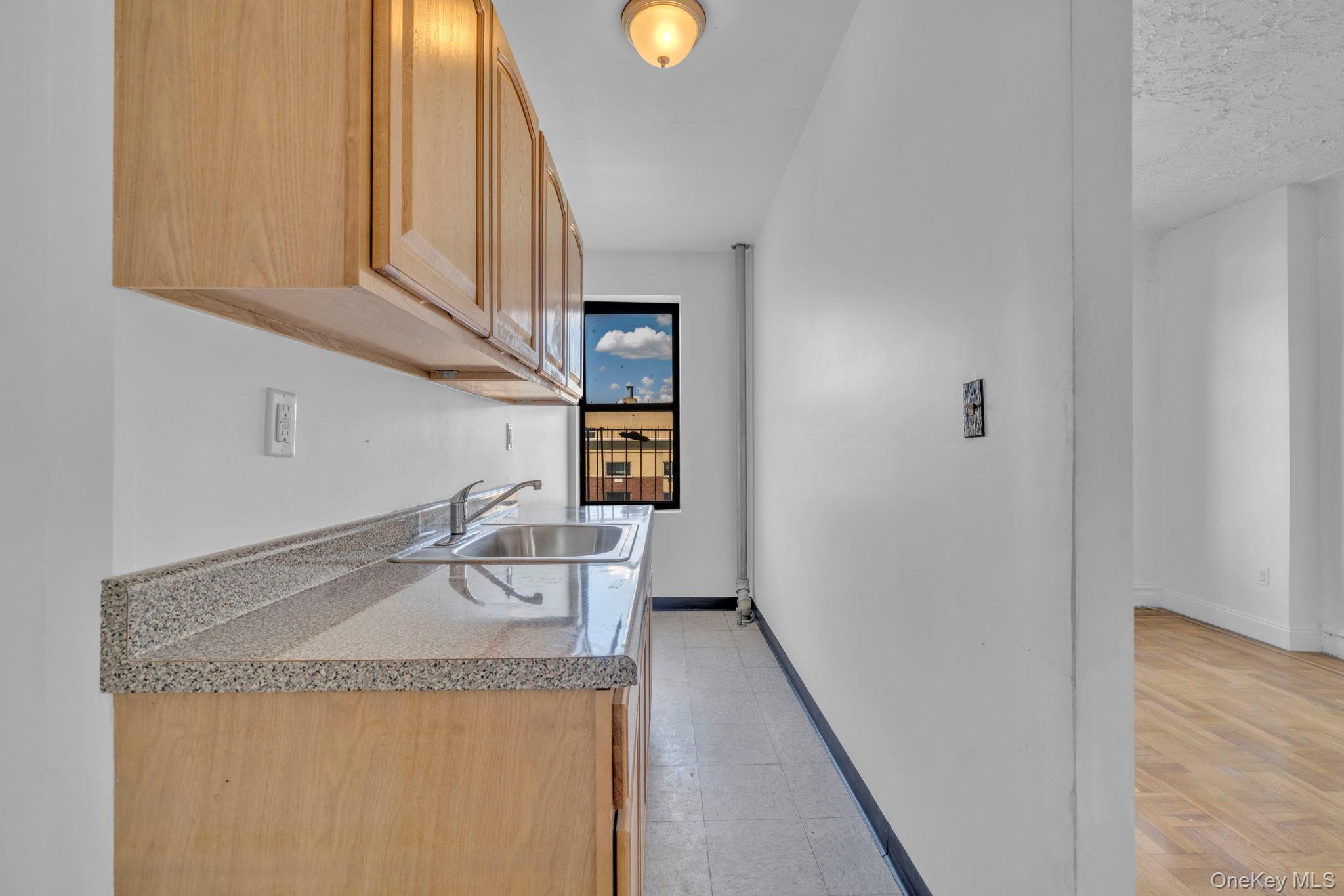 Coop Summit Avenue Bronx, NY 10452, MLS-1045838-6