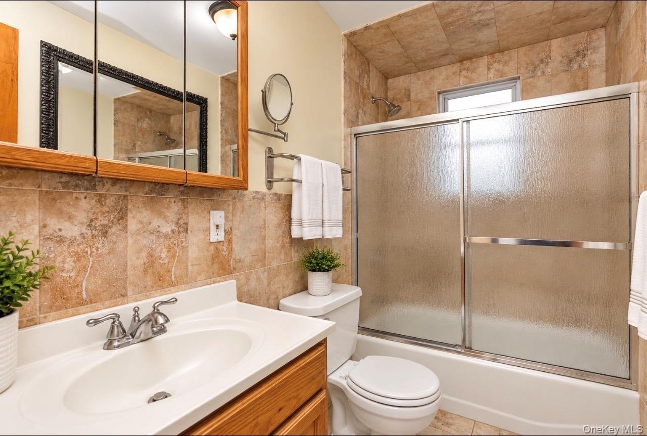 Single Family 88th Street Queens, NY 11421, MLS-1045867-16