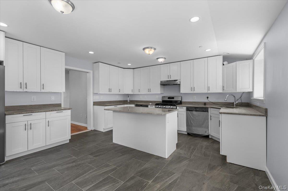 Single Family Hicksville Road Queens, NY 11691, MLS-1045877-5