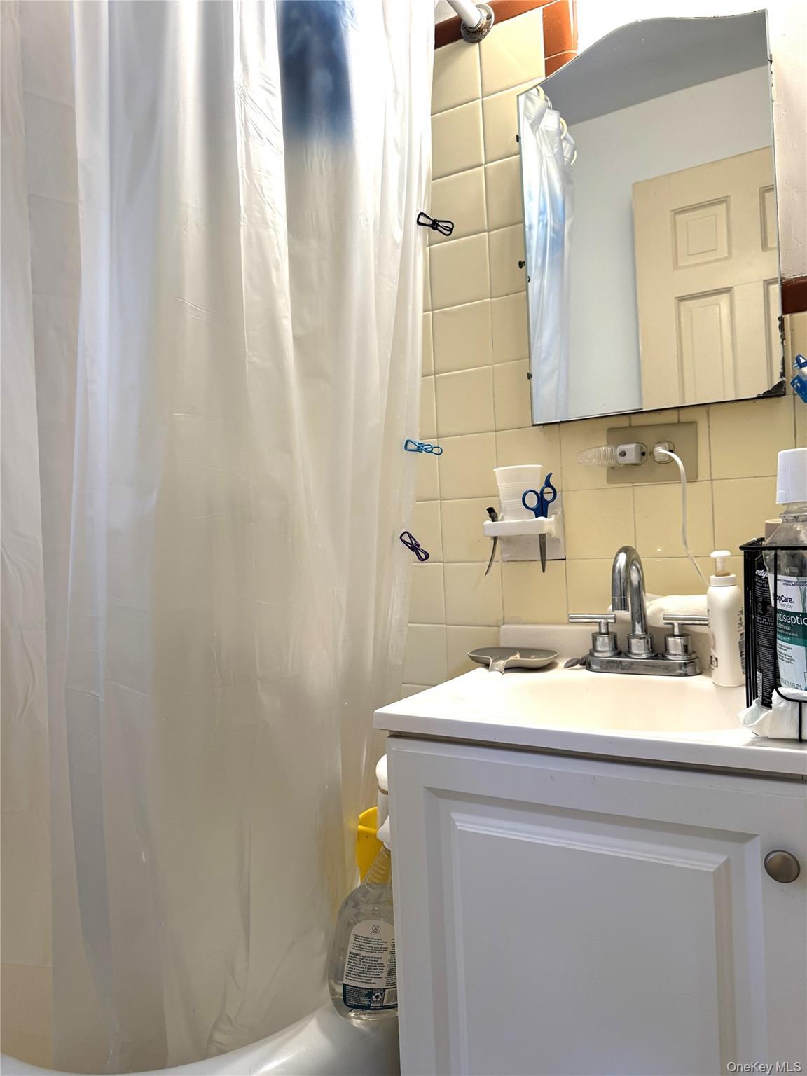 Single Family Elaine Terrace Westchester County, NY 10701, MLS-1045881-15