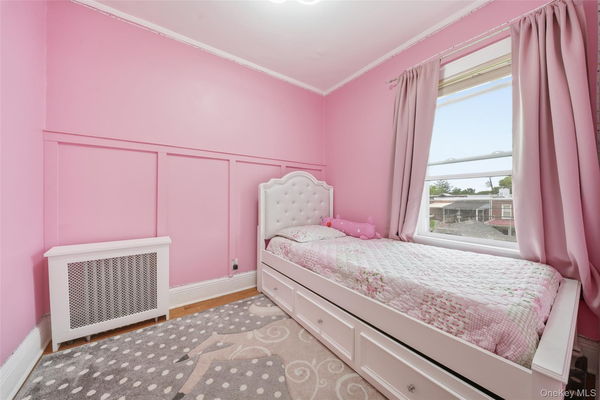 Single Family 254th Street  Queens, NY 11426, MLS-1045886-16