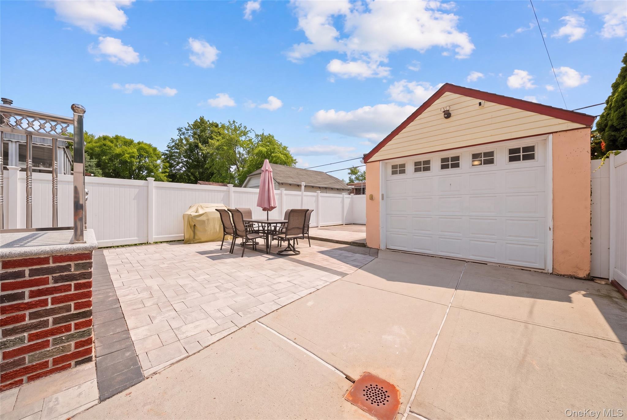 Single Family 254th Street  Queens, NY 11426, MLS-1045886-26