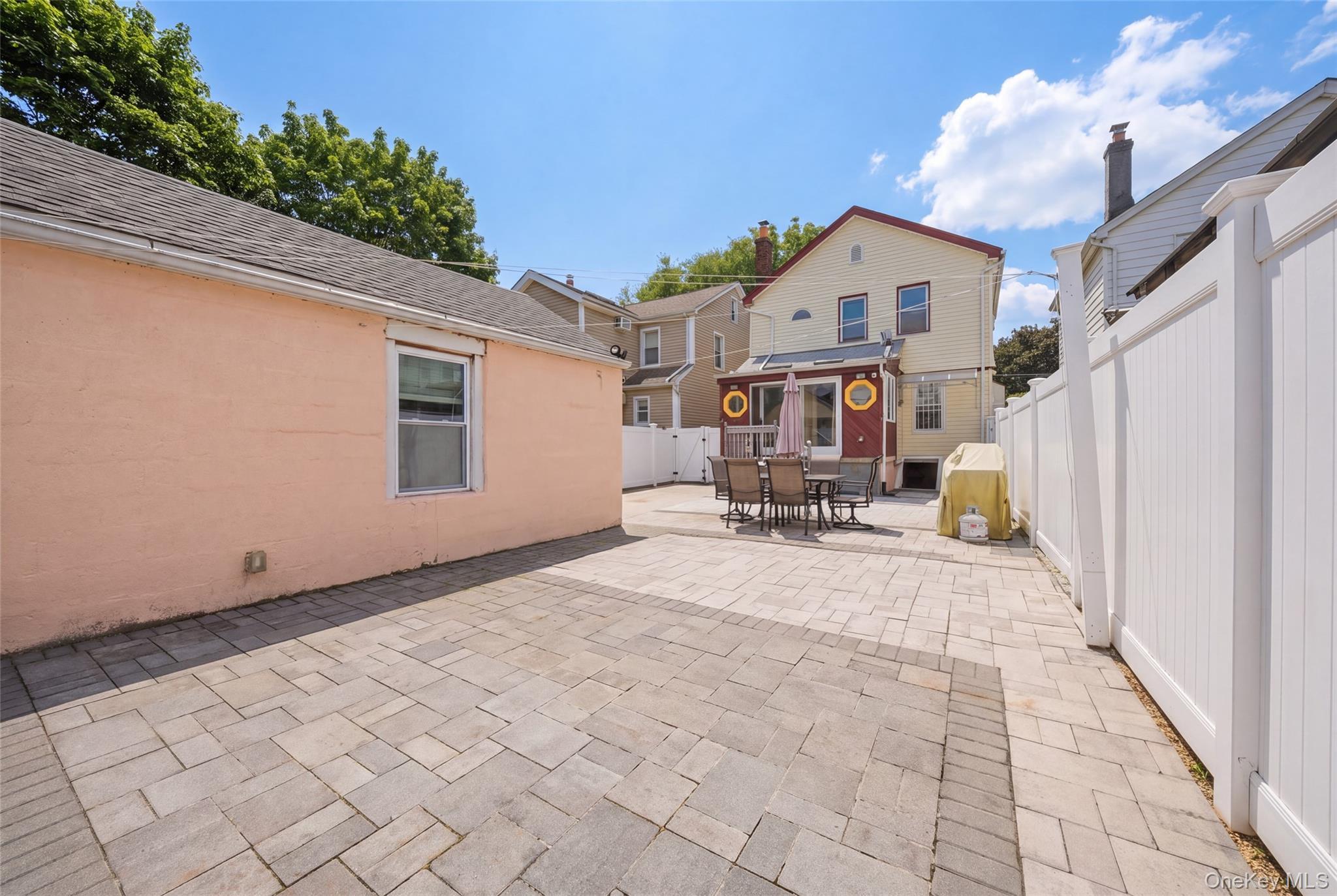 Single Family 254th Street  Queens, NY 11426, MLS-1045886-28
