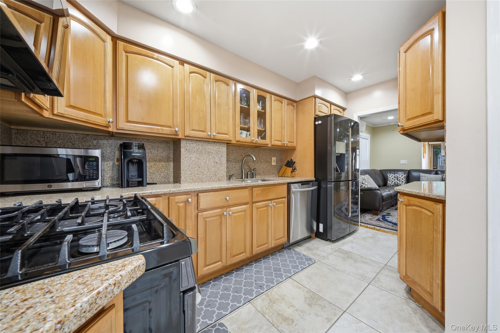 Single Family 254th Street  Queens, NY 11426, MLS-1045886-9
