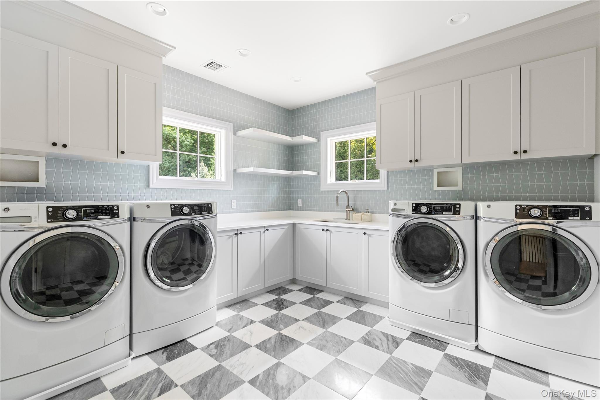 Single Family Spruce Street  Nassau County, NY 11576, MLS-1045895-28