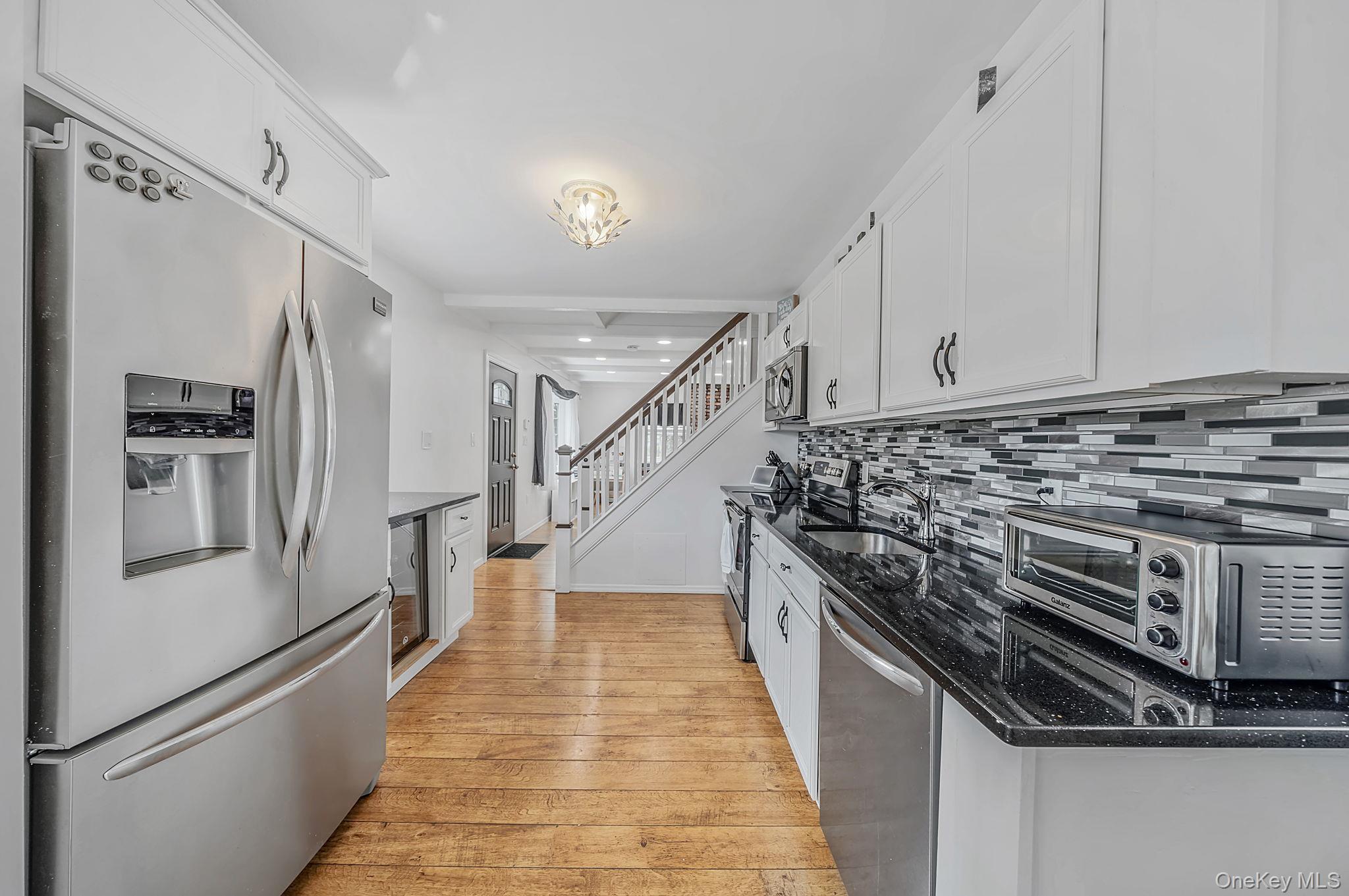 Single Family Slate Lane Nassau County, NY 11756, MLS-1045916-13