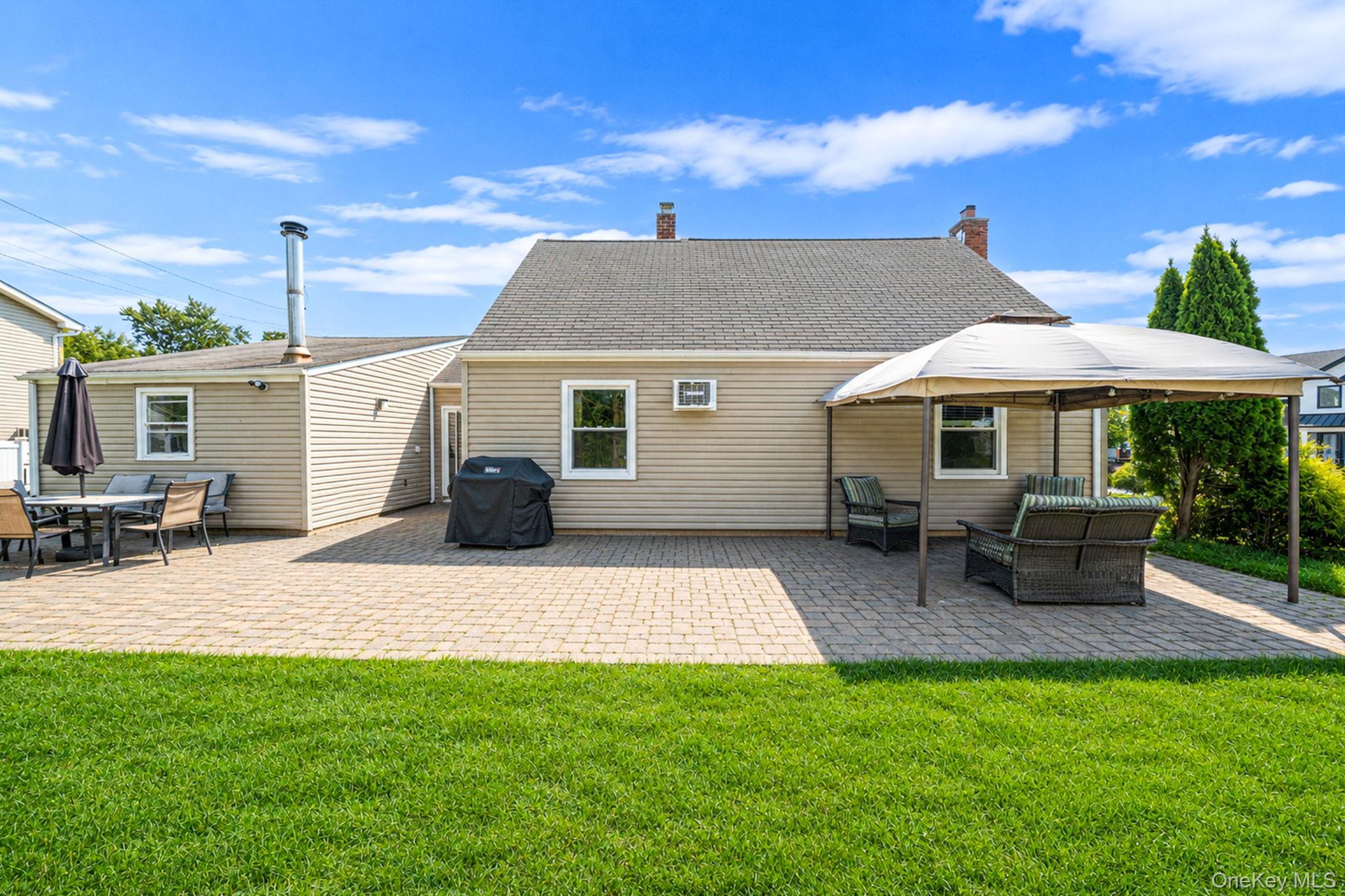 Single Family Slate Lane Nassau County, NY 11756, MLS-1045916-3