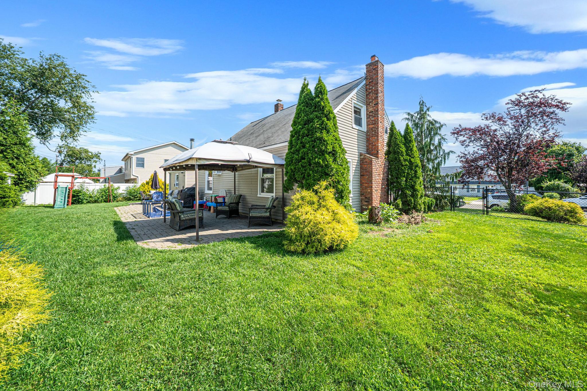 Single Family Slate Lane Nassau County, NY 11756, MLS-1045916-4