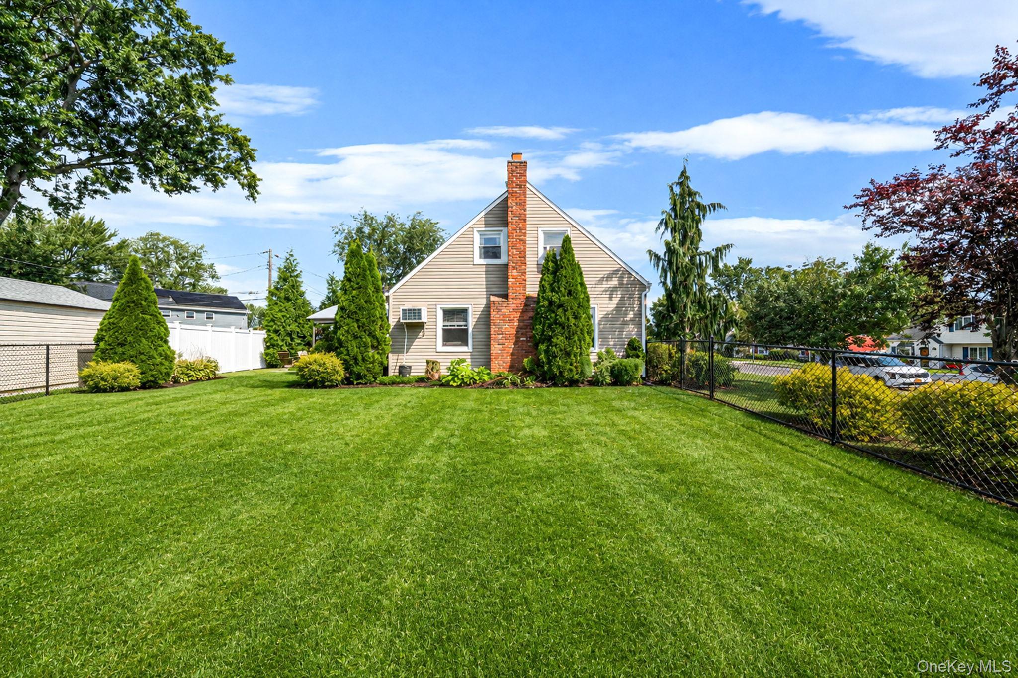 Single Family Slate Lane Nassau County, NY 11756, MLS-1045916-5