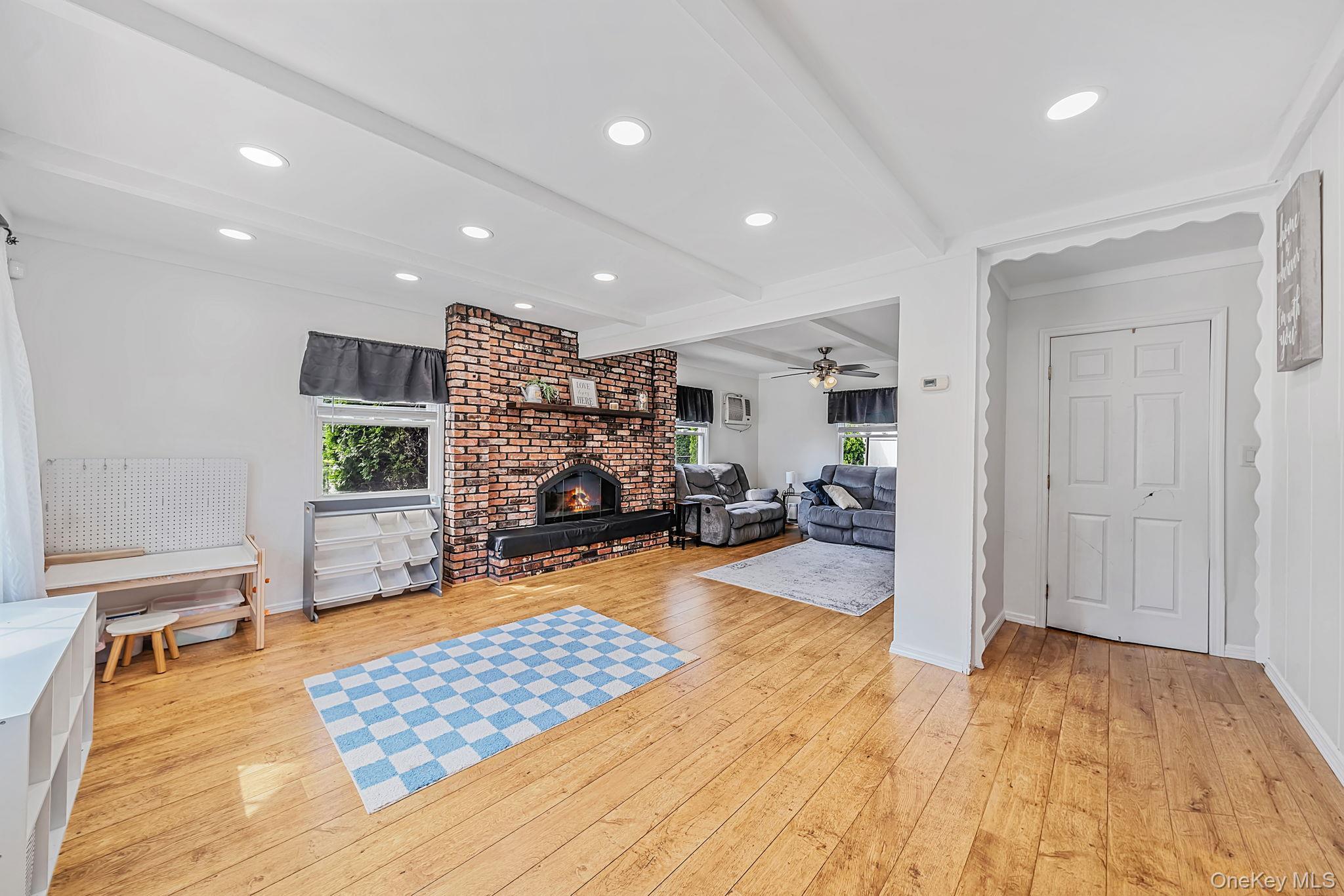 Single Family Slate Lane Nassau County, NY 11756, MLS-1045916-6