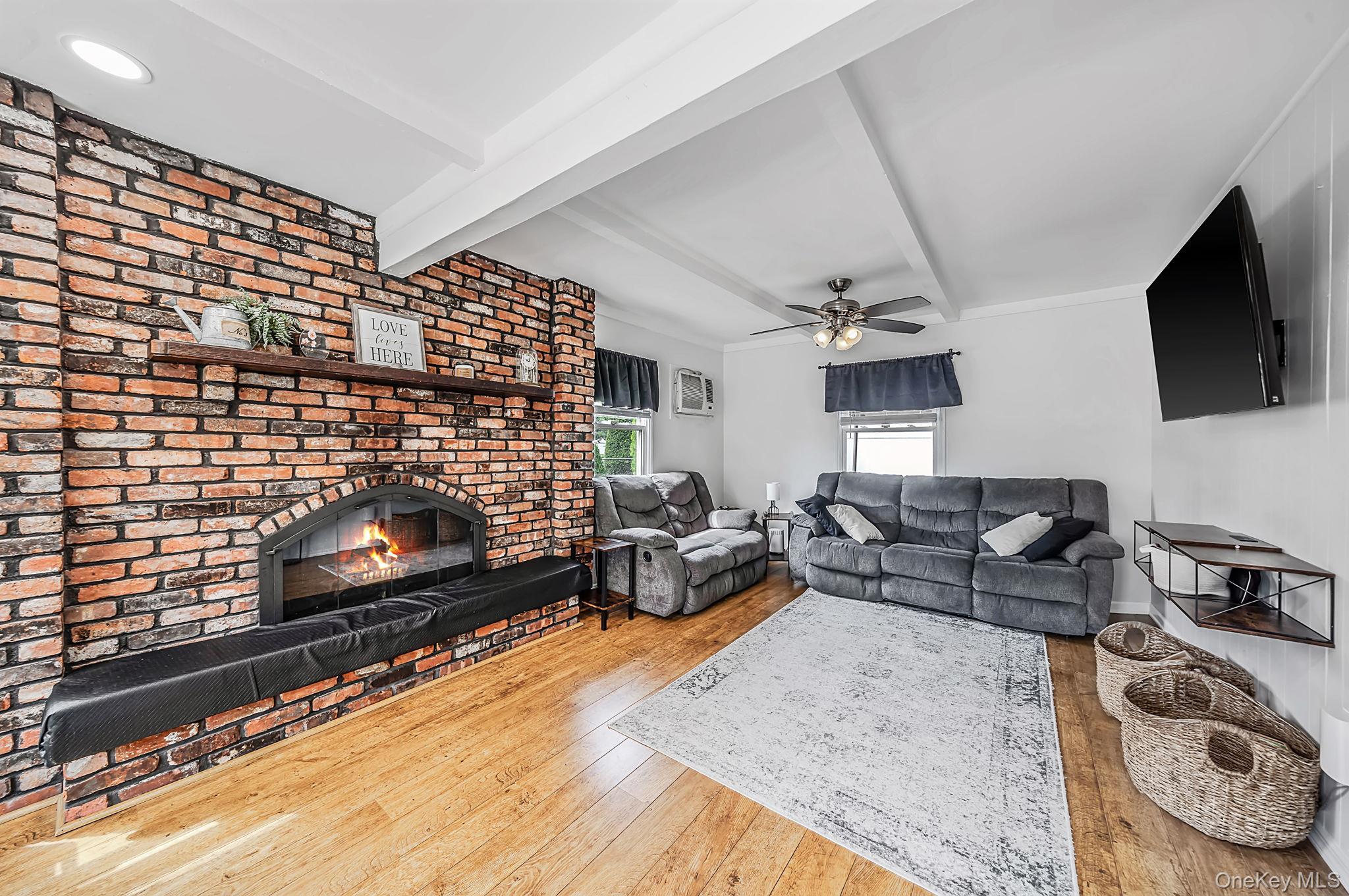 Single Family Slate Lane Nassau County, NY 11756, MLS-1045916-9
