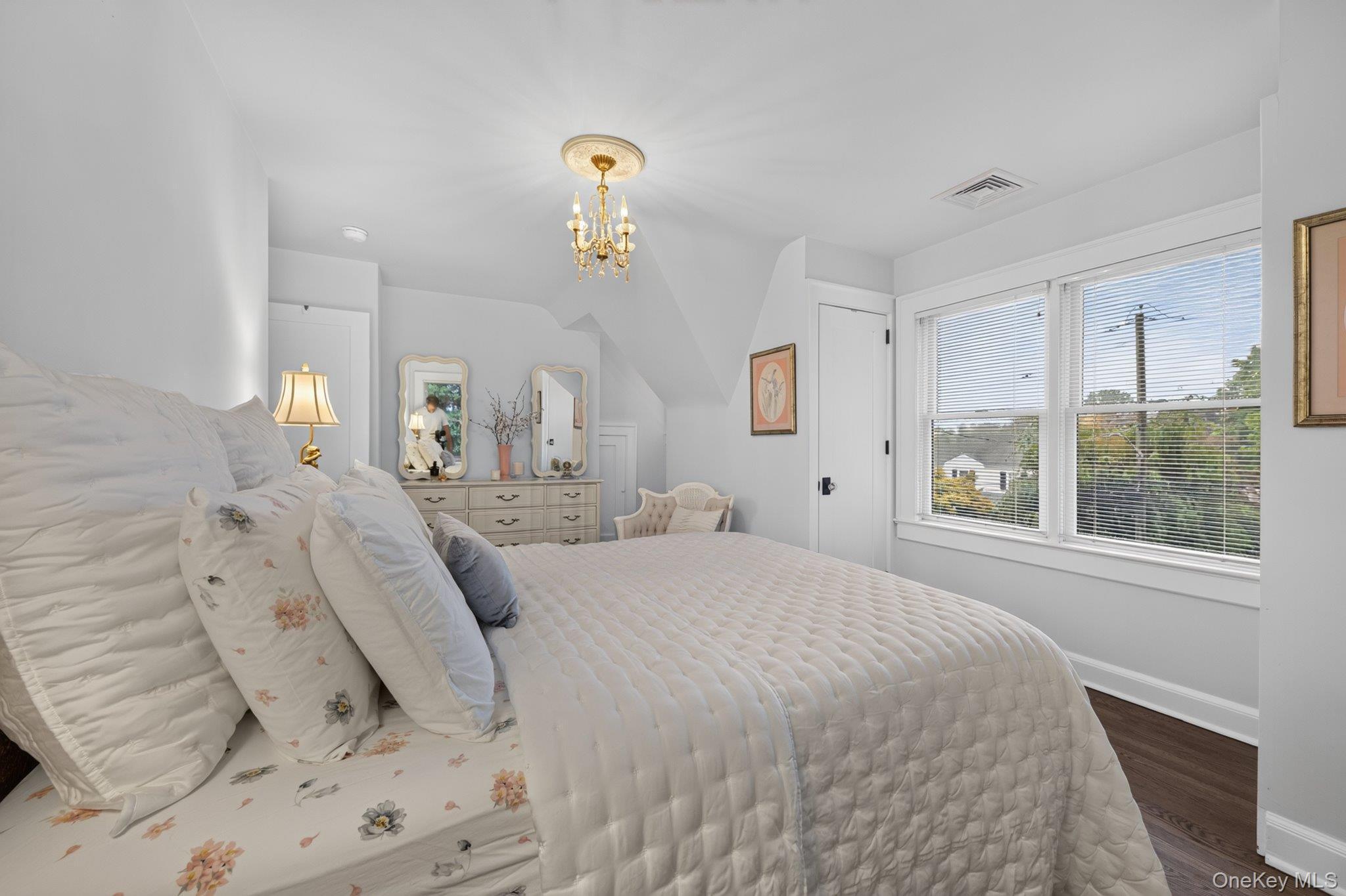 Single Family S Longfellow Street  Westchester County, NY 10530, MLS-1045927-20