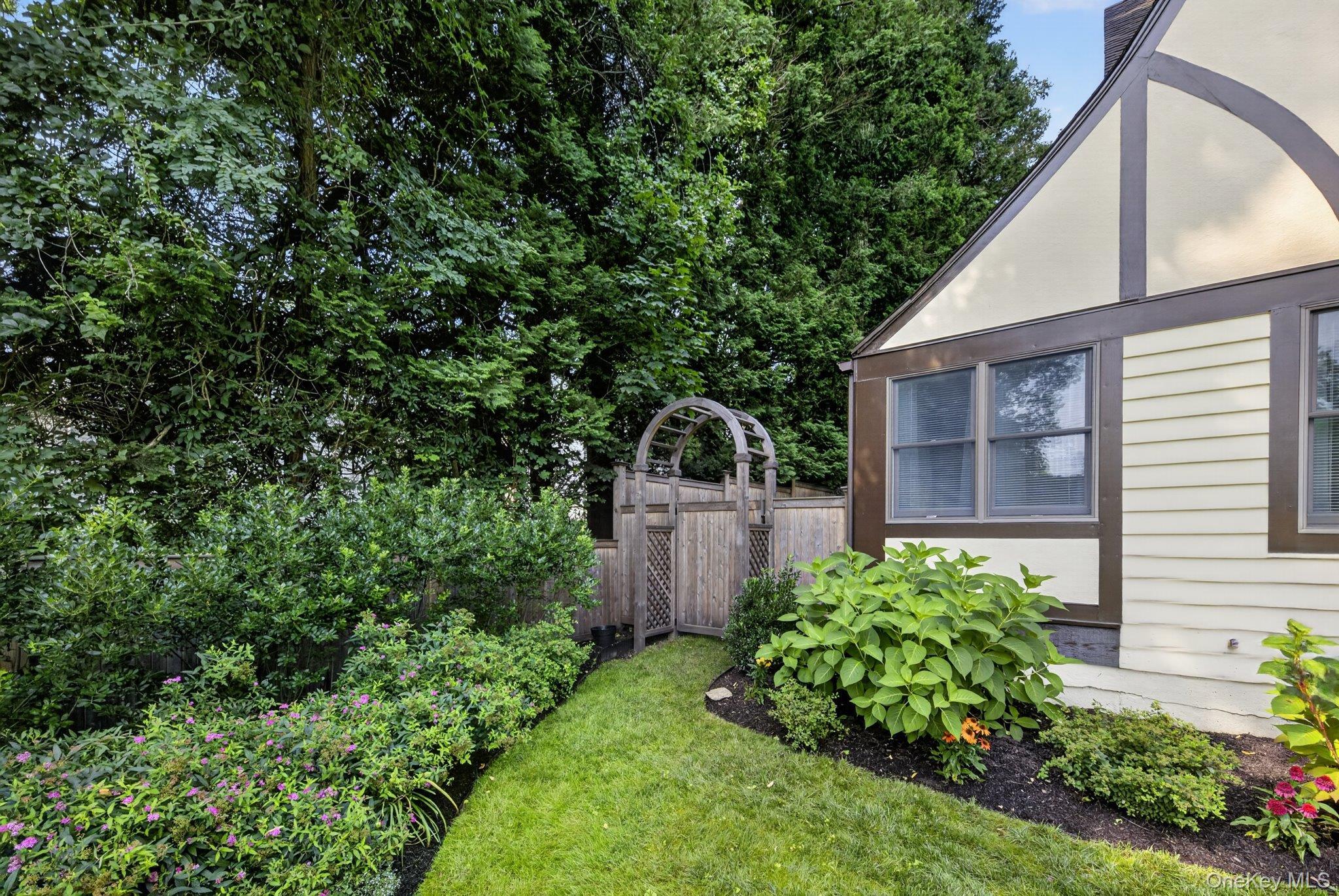 Single Family S Longfellow Street  Westchester County, NY 10530, MLS-1045927-3