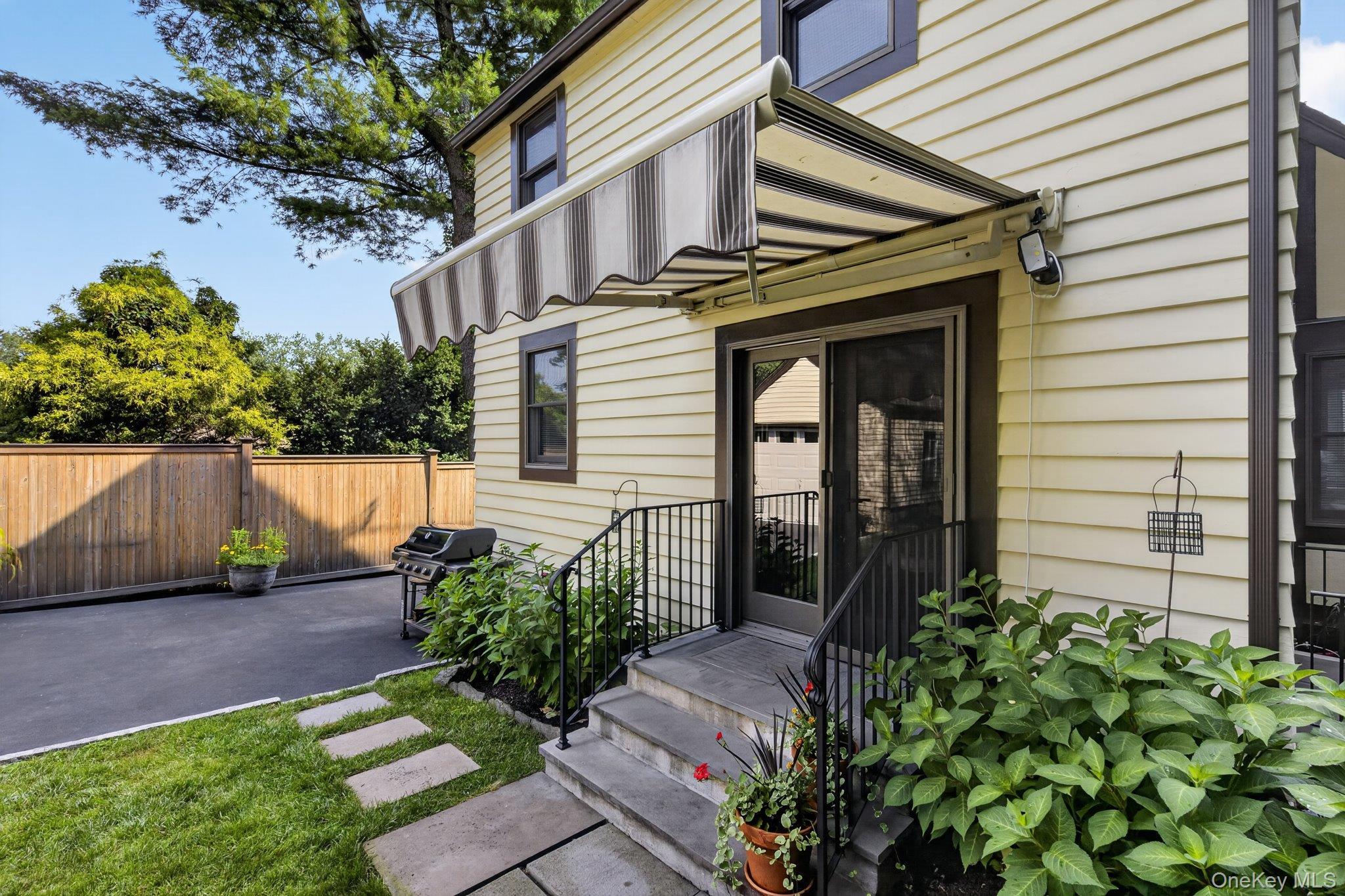 Single Family S Longfellow Street  Westchester County, NY 10530, MLS-1045927-8