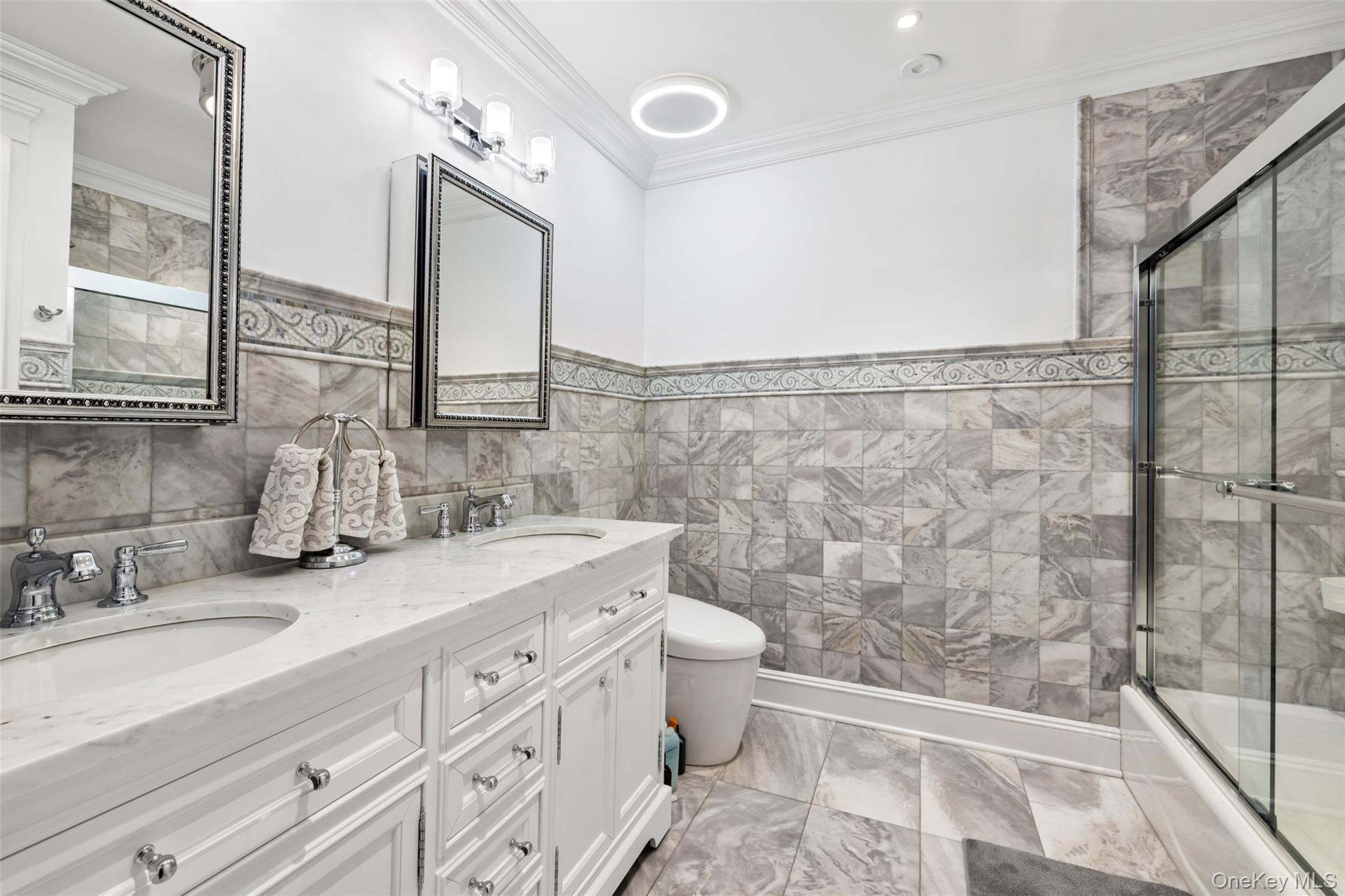 Single Family Scenic Place Bronx, NY 10463, MLS-1045933-18