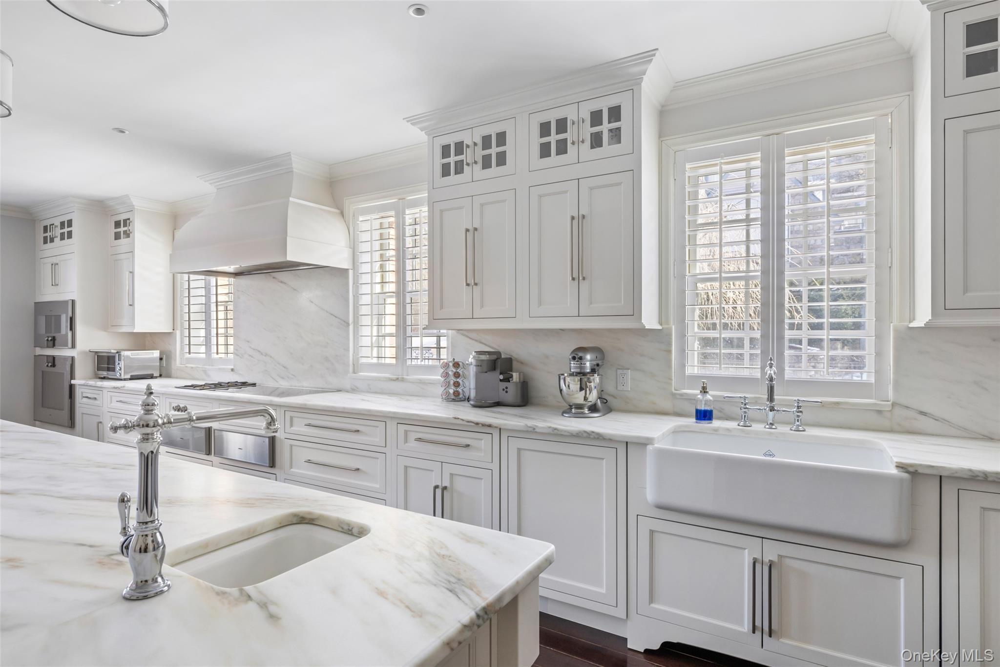 Single Family Scenic Place Bronx, NY 10463, MLS-1045933-8